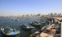 حماس تبدأ توجيه رحلات بحرية من ميناء غزة