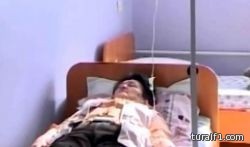 لص مسلح يسرق متجرًا ثم يعتذر للموظفة قبل الهروب