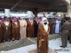 بالصور. . أمراء ووزراء يؤدون صلاة الاستسقاء صباح اليوم الخميس
