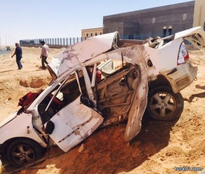 بالصور..وفاة شابين و اصابة آخر في حادث مروع على طريق جديدة عرعر