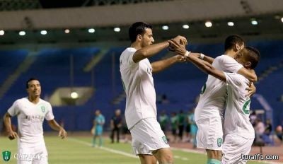 ميسي يتغلب على رونالدو ويتوج بجائزة أفضل لاعب في أوروبا