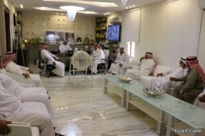 شيخ الدجاج والحمام يسبب حرجاً لبلدية طريف في وسائل التواصل الإجتماعي