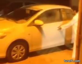 بالفيديو..الرويلي يفاجيء شقيقه من ذوي الاحتياجات الخاصة بسيارة جديدة بعد رفض التأهيل الشامل طلبه