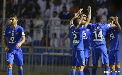 الهلال يتخطى الشباب بهدف ويعزز صدارته لدوري جميل