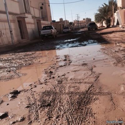 تفاعلا مع اخبارية طريف..العنزي : جاري تأسيس أعمال بنية تحتية لعدد من القطاعات الخدمية بحي العزيزية وتم وقف العمل بسبب سوء الأحوال الجوية