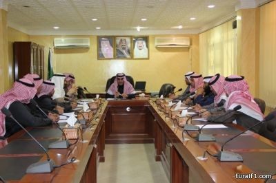 بالصور..اجتماع في تعليم الشمالية لمناقشة الاختبارات والاستعداد في مدارس الليلية