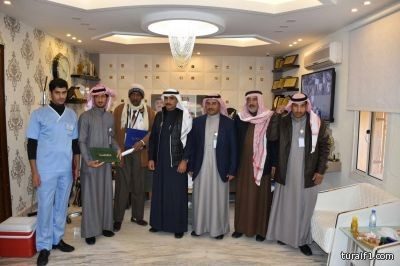 بالصور..فريق طبي من المراكز الصحية بقطاع طريف يزور بلدية طريف للتوعية بفائدة لقاح الأنفلونزا الموسمية