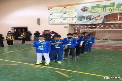 متوسطة طريف تنظم فعاليات اليوم المفتوح لطلابها