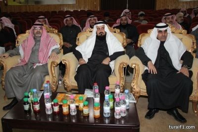مدير تعليم الشمالية : يكرم المشاركين في مهرجان مسقط ويطلع على بروفات مسرحية قيود التي ستقامفي الاحساء