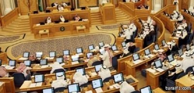 الشورى يطالب وزارة الشؤون الإسلامية بزيادة التنسيق مع الجامعات في المملكة لإيجاد برامج تدريبية كافية للأئمة وخطباء الجوامع.