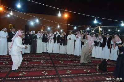 بالصور..فن الدحة يجذب زوار “الجنادرية 30”