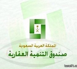 المقدم طيار ركن خالد بن حماد البلوي يتلقى شهادة شكر وتقدير من قائد تمرين علم الصحراء 2016 م