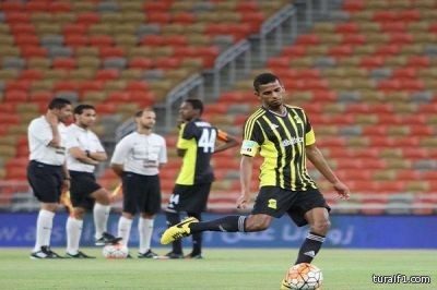 غاب الحزم ففاز الاتحاد بثلاثية ليلاقي النصر بنصف النهائي بكأس الملك