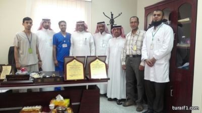 شركة المهيلب تكرم مدير مركز صحي الصالحية ومدير مركز صحي الأوسط