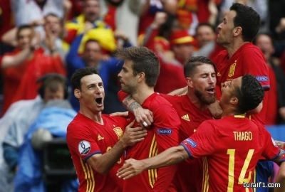 يورو 2016 : رأس بيكيه تقهر التشيك وتقود أسبانيا للفوز