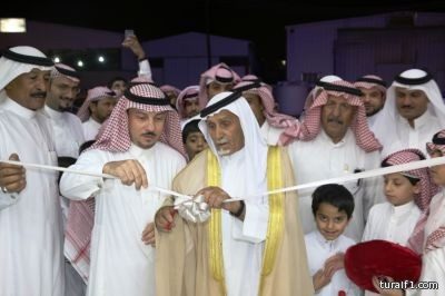 بالصور..افتتاح صالة الوسام المضيء للسيارات بطريف