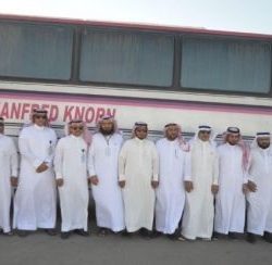 بالصور..شباب مركز طريف الموسمي يشاركون في مخيمات الإفطار بطريف