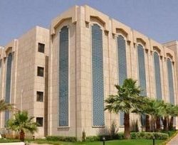 بالصور..أمن الطرق يحبط تهريب لحوم فاسدة في طريقها لأحد المطاعم الشهيرة بعرعر