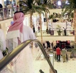 مدير جوازات الشمالية المكلف العميد الأحمد يزور وكيل امارة المنطقة‎