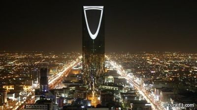 عرعر : أبناء يتركون والدهم أمام مجمع تجاري بالرياض