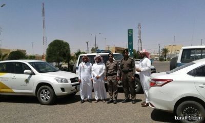 بالصور..ضبط عدد من المخالفات بسوق الأعلاف بطريف خلال حملة مشتركة من مكتب عمل طريف وشرطة المحافظة