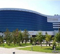 “النقد”ترد على التكهنات وتؤكد أنه لا تغيير في سعر صرف الريال مقابل الدولار الأمريكي
