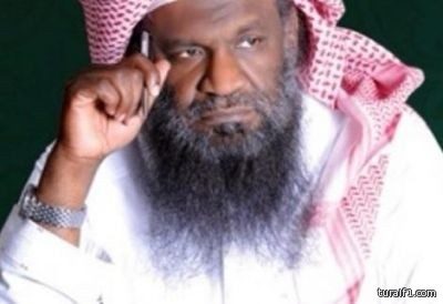 “الكلباني” يعلق مغرداً على فرض رسوم على إزالة النفايات: وش علاقة الكهرب بالقمامة؟