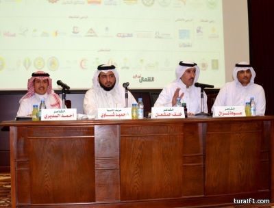 الشعراء ينثرون ابداعاتهم في مهرجان صيف عرعر 37