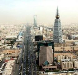 “الإسكان” تدرس تنفيذ مشاريع بنظام البناء الجاهز والتقنيات الحديثة في البناء