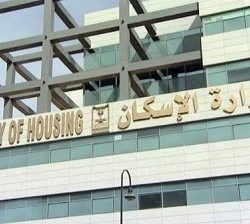 شركة لجمع النفايات بطريف تستغل قرار وزارة الشؤون البلدية وتوقع عقود مع المحلات التجارية ورئيس البلدية يرد