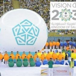بالفيديو..إنقلاب سيارة جيب أثناء التفحيط بعُمان وتطاير شخصين منها