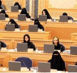 الجهات الأمنية تلقي القبض على 54 متهماً بالإرهاب خلال موسم الحج.. بينهم 13 بحرينياً