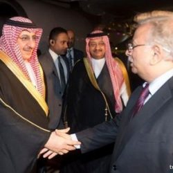 بالصور..شركة أبناء سليمان صالح الحازمي توزع حقائب مدرسية متكاملة وهدايا على عدد من طلاب طريف