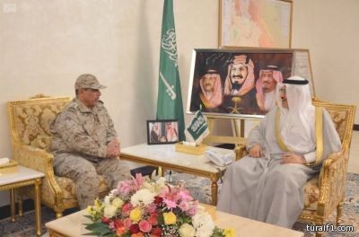 بالصور..أمير الشمالية يلتقي رئيس هيئة الأركان العامة وعدد من قادة أفرع القوات المسلحة بالمنطقة