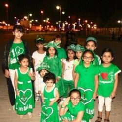 بالصور..بلدية طريف توزع هدايا على الأطفال بمناسبة اليوم الوطني الـ86