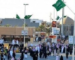 مدير جوازات طريف العقيد منصور الرويلي يهنىء القيادة الرشيدة والشعب السعودي الكريم باليوم الوطني