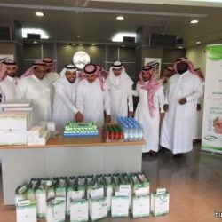 بالفيديو..كلب ضال يهاجم مقيم في منتزه بعرعر وتدخل مواطن ينقذ الموقف