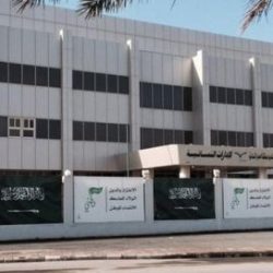 بالفيديو..كلب ضال يهاجم مقيم في منتزه بعرعر وتدخل مواطن ينقذ الموقف