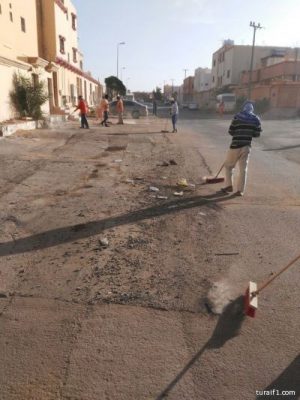 بالصور..بلدية طريف تحصر كافة أحياء المحافظة و تضع برنامج مكثف لتنظيفها