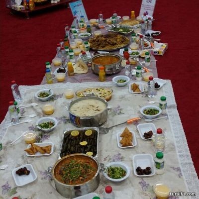 بالصور..مدرسة نادي الحي بالثانوية الثالثة للبنات بطريف تنظم “إفطار صائم”