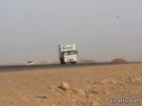 بالفيديو … شبان سعوديين يفحطون بشاحنة دينا