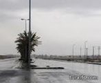 أمطار خفيفة إلى متوسطة تهطل الآن على محافظة طريف