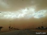 أمطار غزيرة وعاصفة رملية تجتاح محافظة طريف هذه الساعات ( صور )
