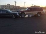إصطدام سيارتين عند تقاطع طريقي أبو بكر الصديق و مكة المكرمه شرق طريف