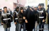 تركيا : اعتقال شخص مسلح رمى قنبلتين على الشرطة قرب مكتب أردوغان