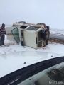 بالصور امن الطرق يغلق الطرق المؤدية الى محافظة طريف بسبب تراكم الثلوج