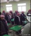 شاهد بالفيديو : معلم وطلابه بأحد الثانويات بمحافظة طريف يبايعون الملك سلمان بطريقتهم الخاصة
