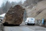 صخرة عملاقة تتسبب في حصار آلاف المتزلجين في جبال الألب