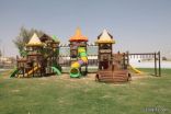 بلدية طريف تنفذ حملة سفلتة وترميم للحفريات وتركب أسوار و ألعاب للأطفال على المسطحات الخضراء بالمحافظة