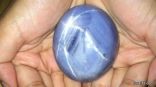 العثور على أكبر حجر ياقوت أزرق نجمي بالعالم في سيريلانكا